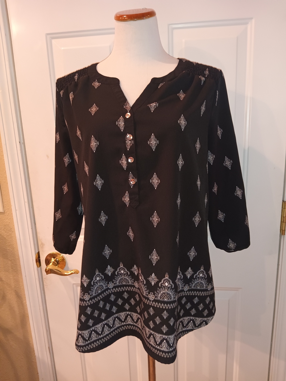 Croft & Barrow Patterned Split-Neck Women's Top